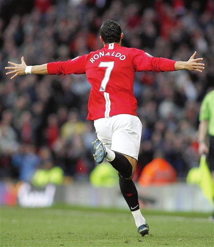 足球不仅仅 足球不仅仅